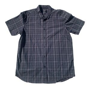 💜 Oakley Men's Plaid Short Sleeve Button-Up Shirt - Black & Gray - Size Large
